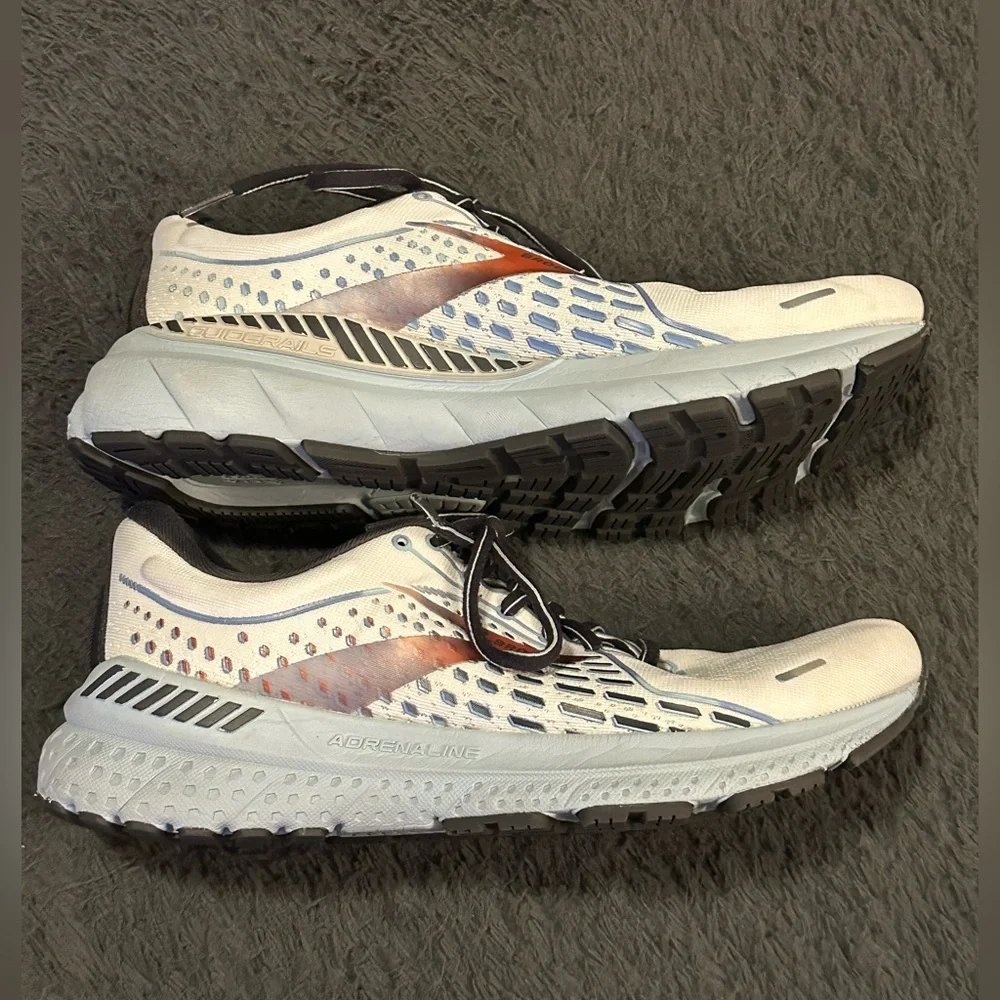 Brooks Women's Adrenaline GTS 21 running shoes White/Alloy/Light Blue Size 10 - Picture 3 of 14
